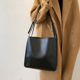 Louvre Tote